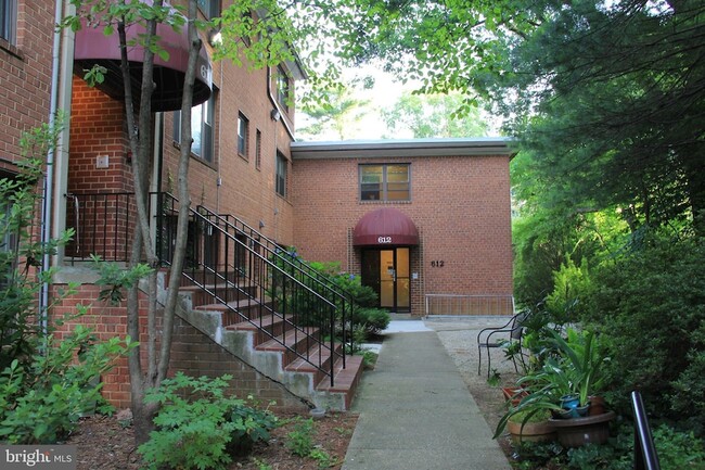 Photo - 610 Kennebec Ave Condo Unit B2