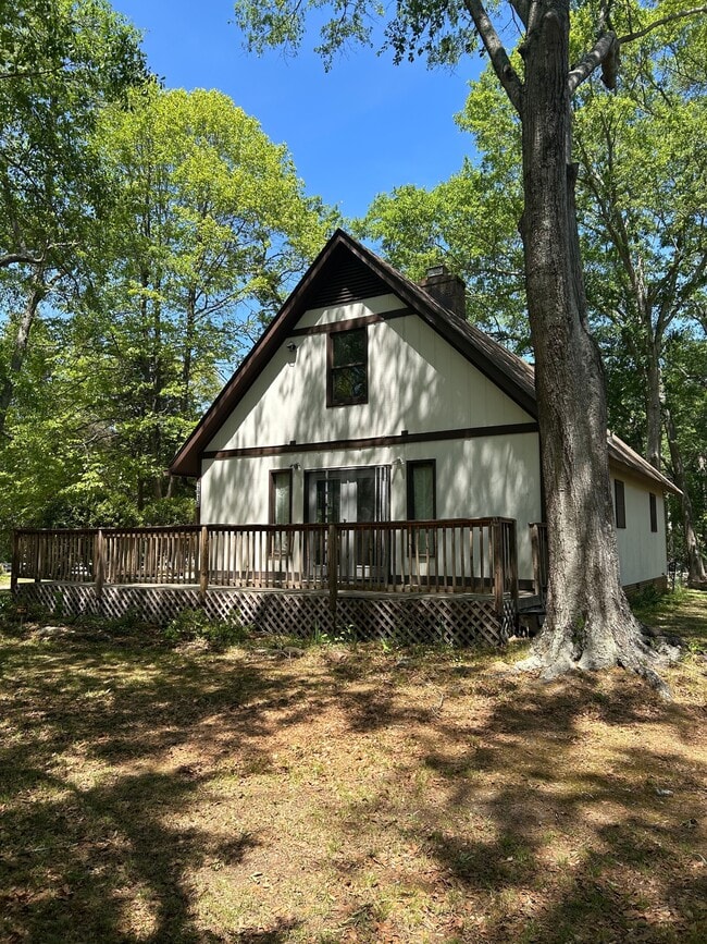 Building Photo - 2616 Locust Hill Rd
