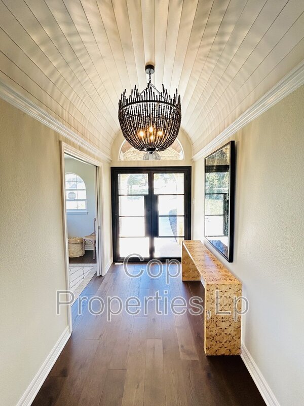 Photo - 321 Village View Dr