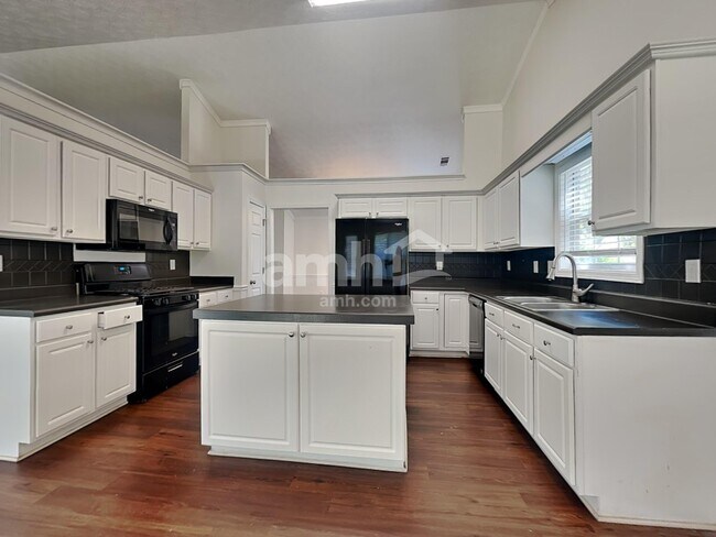 Photo - 1810 Patrick Mill Pl NE