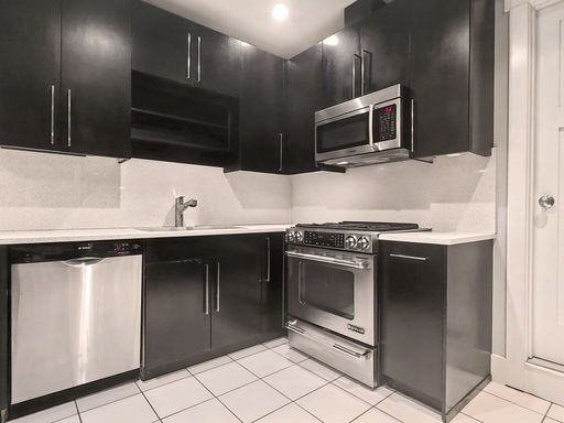 Photo - AVAILABLE NOW! Modern Capitol Hill 2 Bedroom Apartment, W/S/G Utilities Included! Unit B