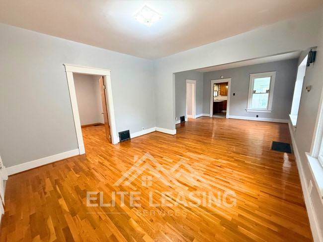 Photo - 528 NE Ohio Ave