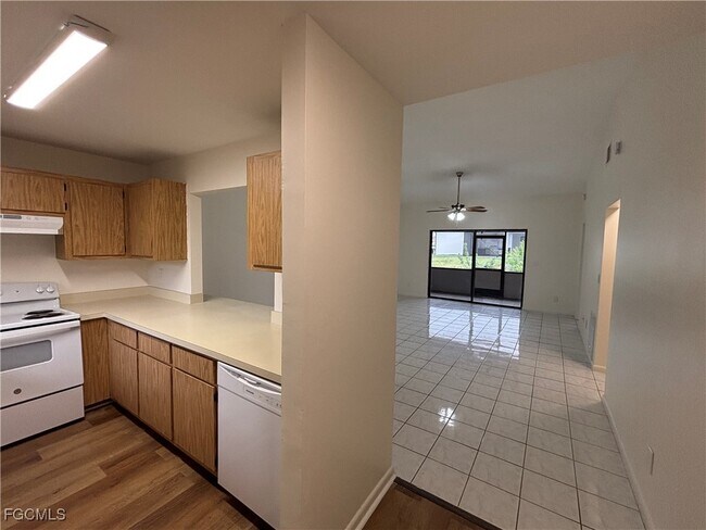 Photo - 323 NW 16th Pl