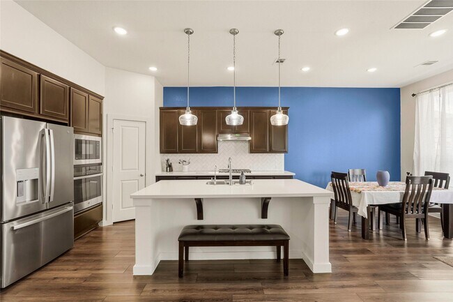 Photo - 15647 Roscobie Park Dr