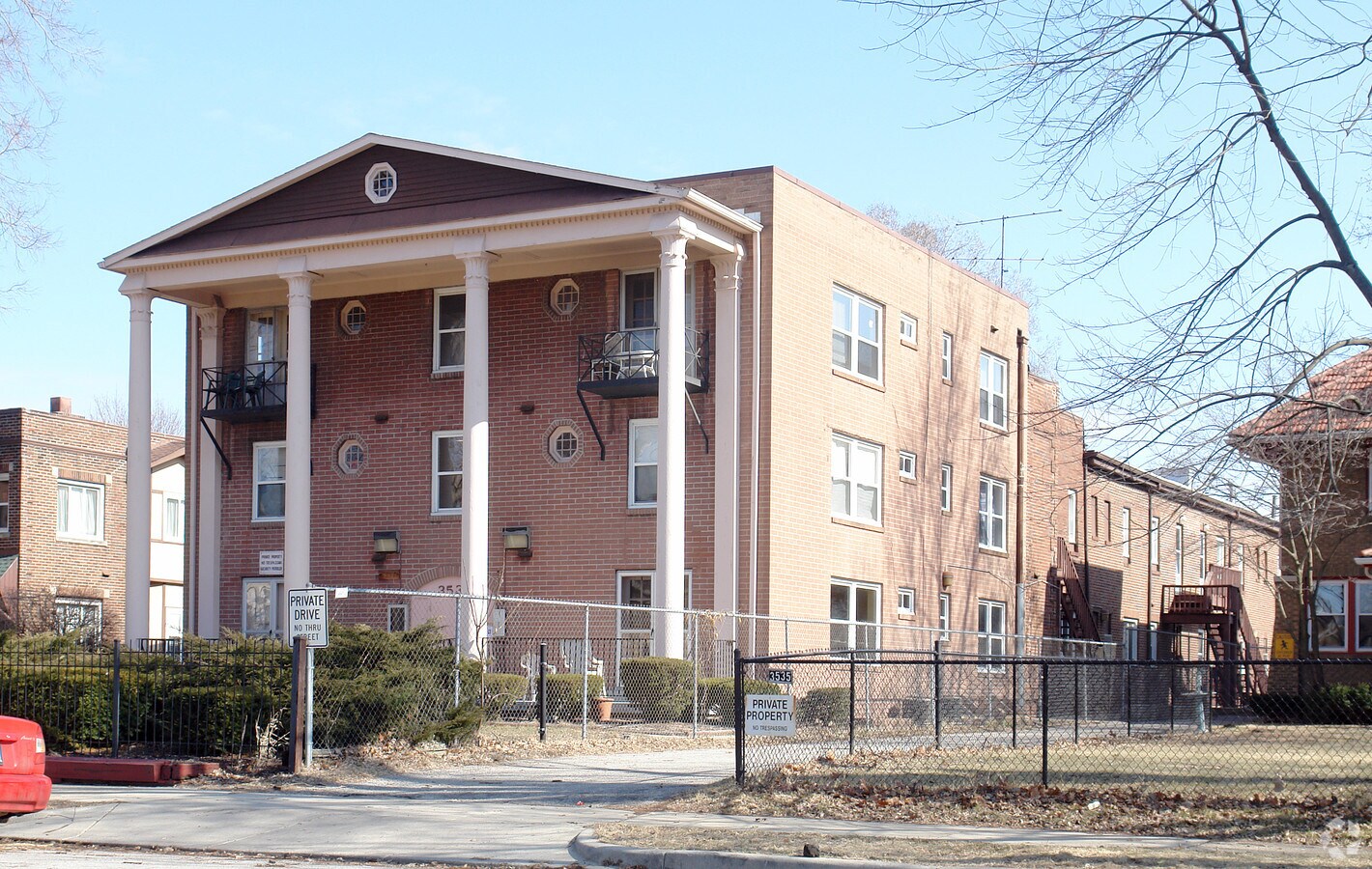 Brownstone Apartments - Brownstone Apartments