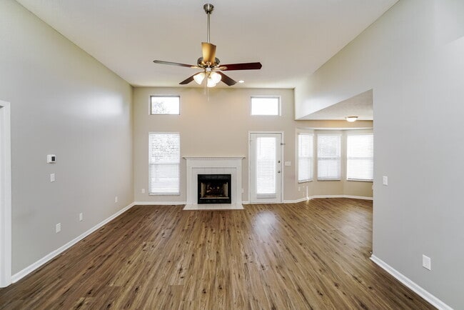 Photo - 5655 Dashshund Ct