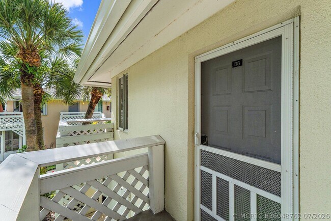 353 S US Hwy 1 Unit B8
