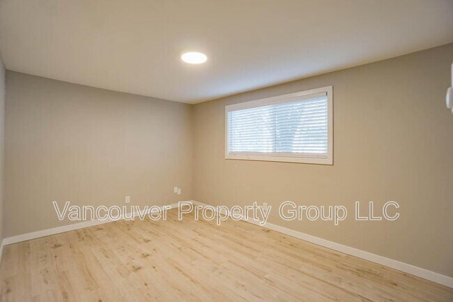 Photo - 4420 Gibbons St Unit B