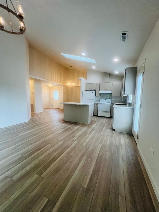 Photo - 1537-1539 Hartell St Unidad 1537 Hartell St