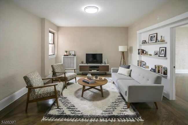 Building Photo - 204 Church St Unit 4D