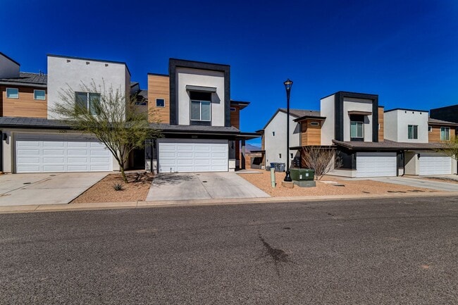 Photo - 3 BEDROOM Long Valley Townhome with all the Amenities