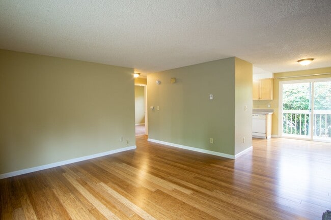 3717 SE 35th Pl Unit 3717