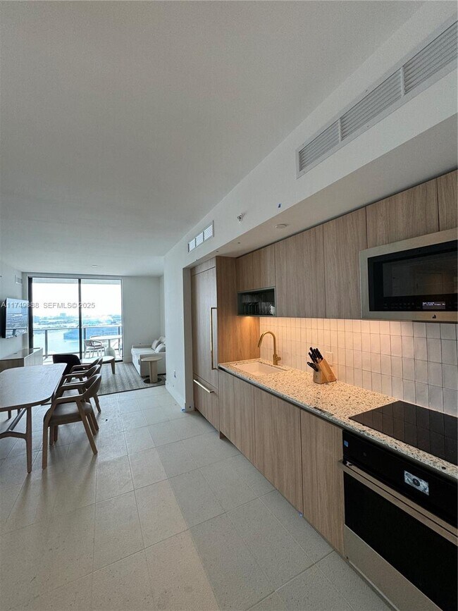 Photo - 601 NE 1st Ave Unit 2615