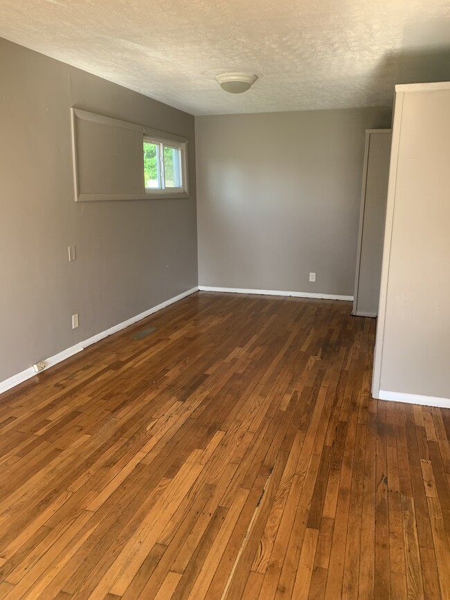 Photo - 3000 Shoreham Ln