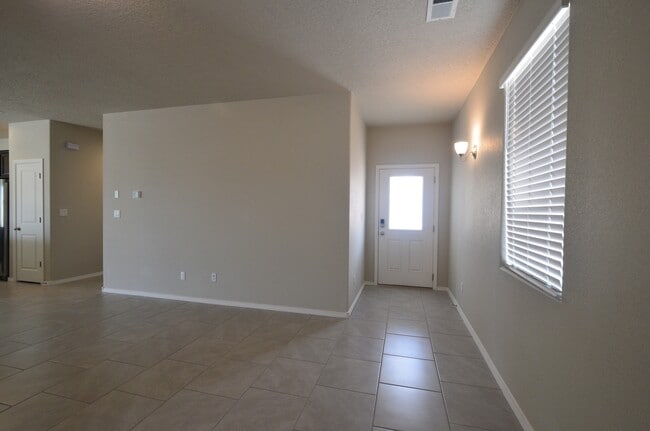 Photo - 1426 Valle Vista Rd NW