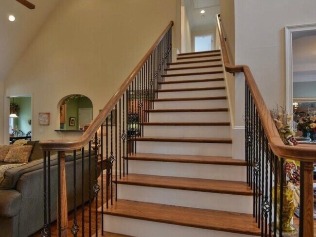 Photo - 55 Tippecanoe St