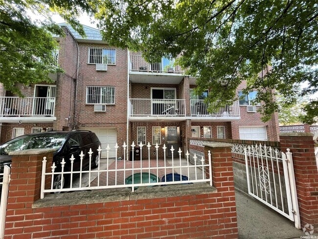 Building Photo - 91-15 97th Ave Rental