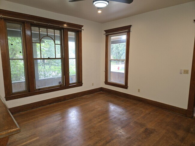 Photo - 316 W Utica St Unit 1