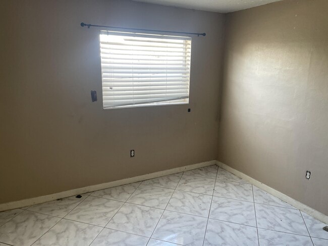 Photo - 50 Needle Blvd