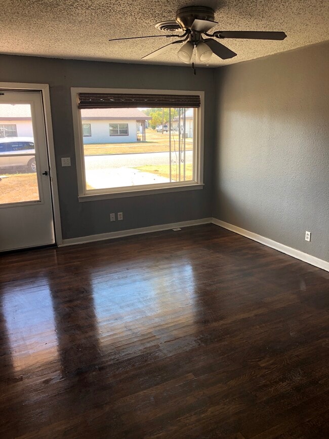 Photo - 2609 7th ave