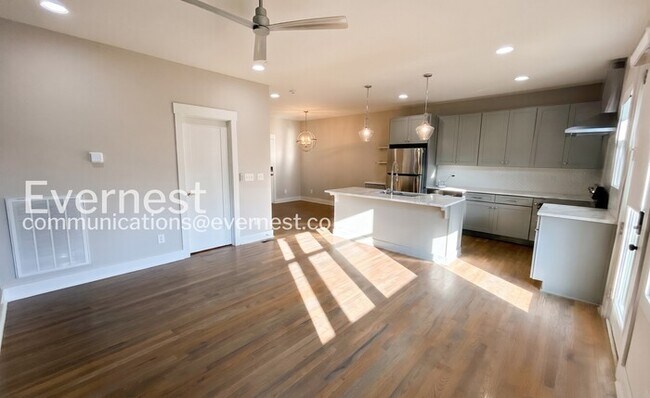 Photo - 220 Croleywood Ln