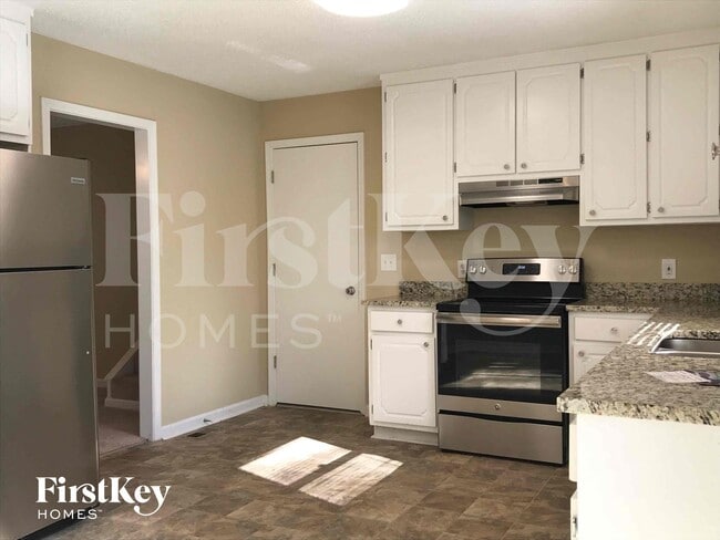 Photo - 3675 Sharon Dr