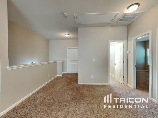 Photo - 484 Settlers Grove Ln