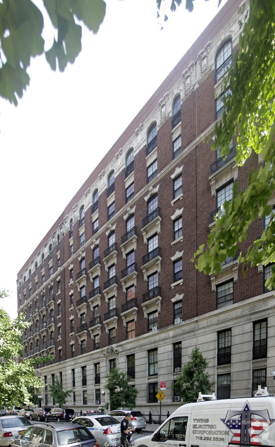 Photo - 511 W 113th St Apartments