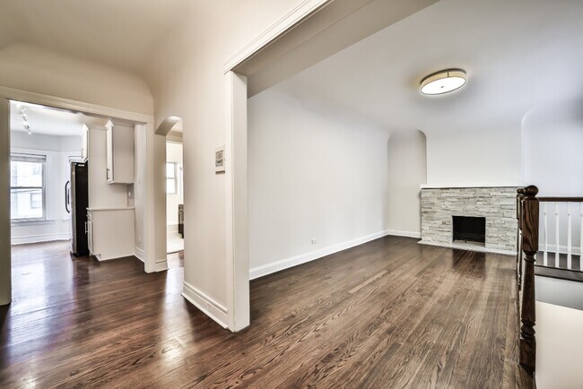 Photo - 734 W Waveland Ave Unidad 1N