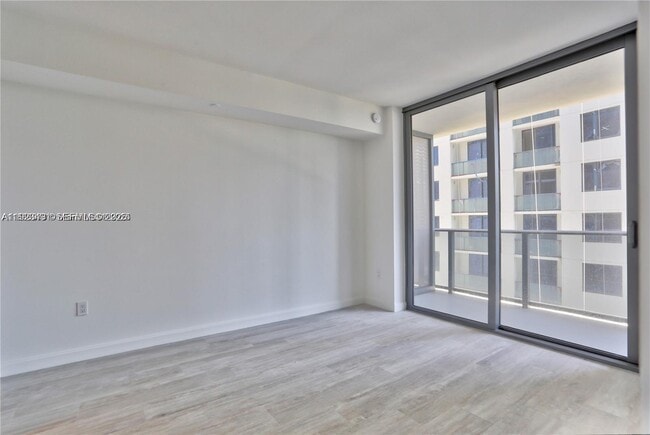 Photo - 55 SW 9th St Unit 1910