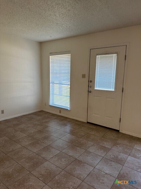 Photo - 1514 Shannon Cir