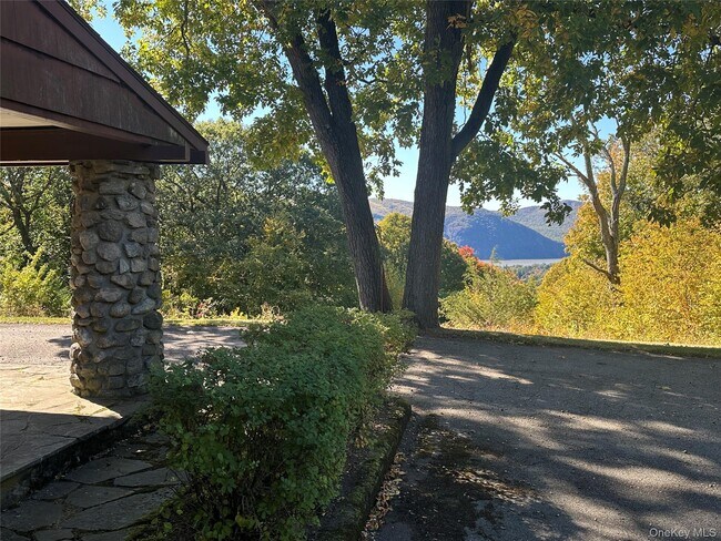 376 Lane Gate Rd