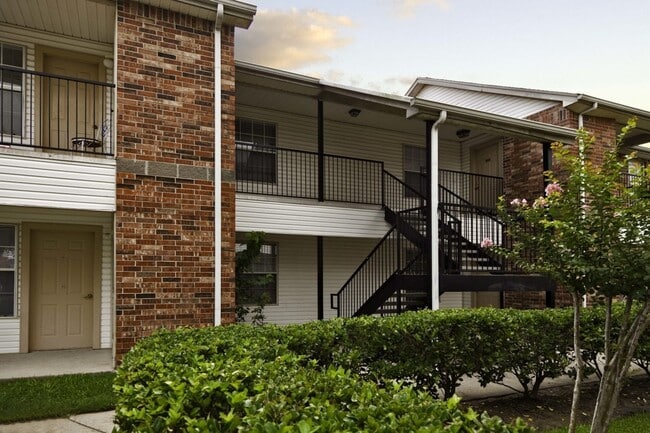 Photo - Meadowbrook Plaza Apartments