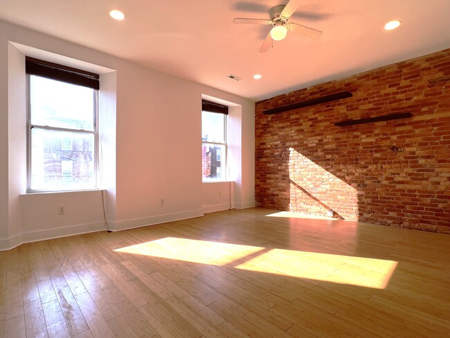 Photo - 3007 W Girard Ave Townhome