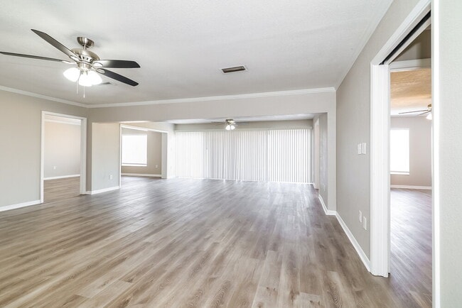 Photo - 1033 Campbell Ave