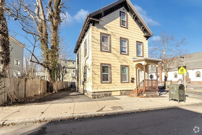 Building Photo - 53 Brookside Ave Unit 2 Rental