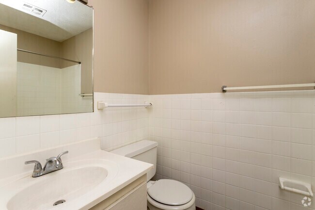 2BR, 1.5BR - 900SF - Cimarron Hills