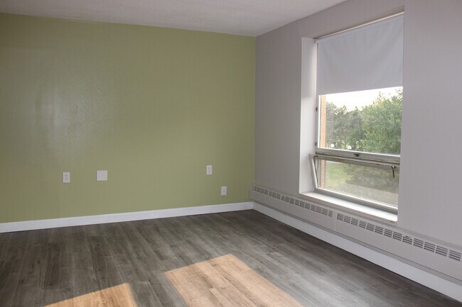Westmoor Apartments