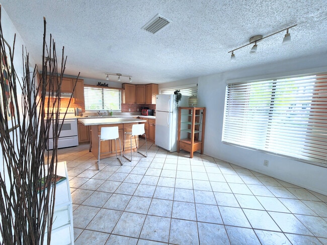 Photo - 237 50th Ave N