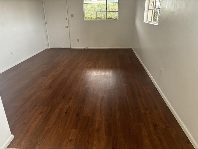Photo - 2618 E Turney Ave Unit 4