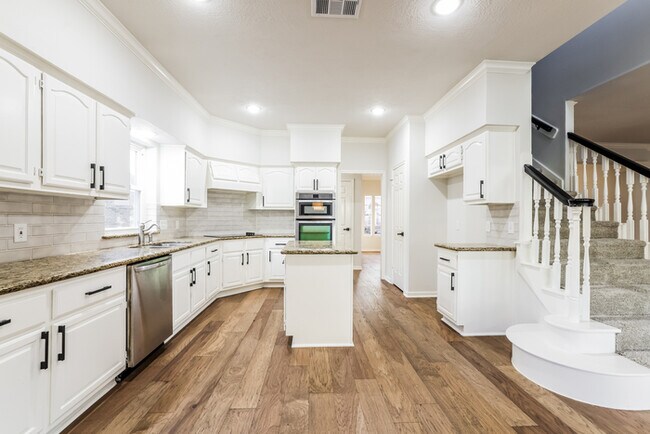 Photo - 3207 Greenwood Glen Dr