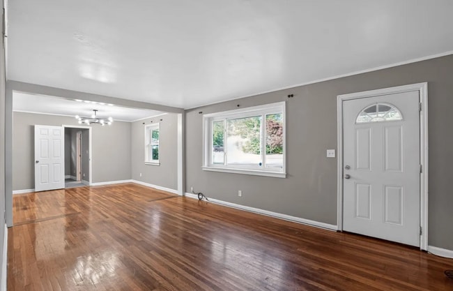 Photo - 125 Marlborough St