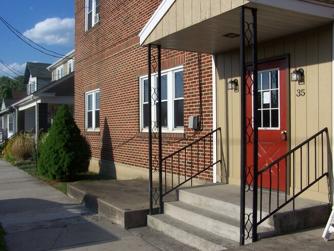 Photo - 35 Spring Rd Unit Apartment 1