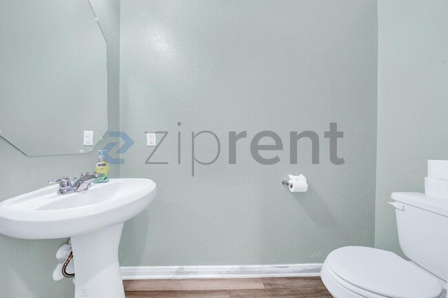 Photo - 3126 Dreamweaver