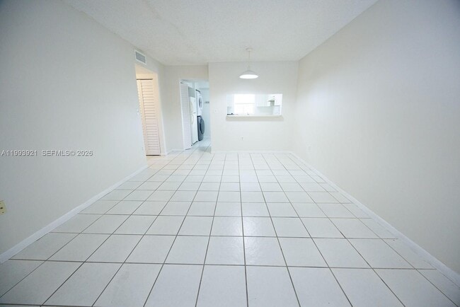Building Photo - 14920 SW 82nd Ln Unit 12-104