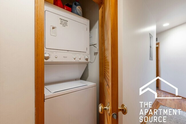 Photo - 1446 N Leavitt St Unit 3F