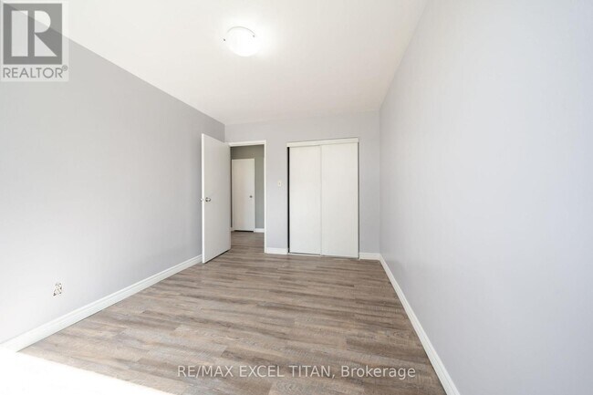 Photo - 799 Robinson St Unité 27