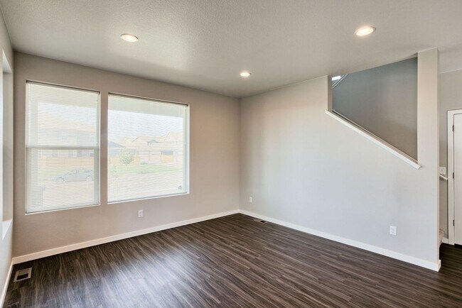 Photo - Beautiful 3 Bedroom Townhome in Mosaic