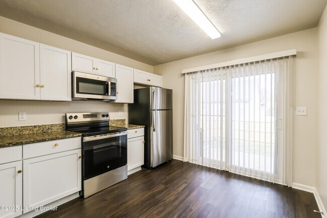 Photo - 3324 Rainview Cir