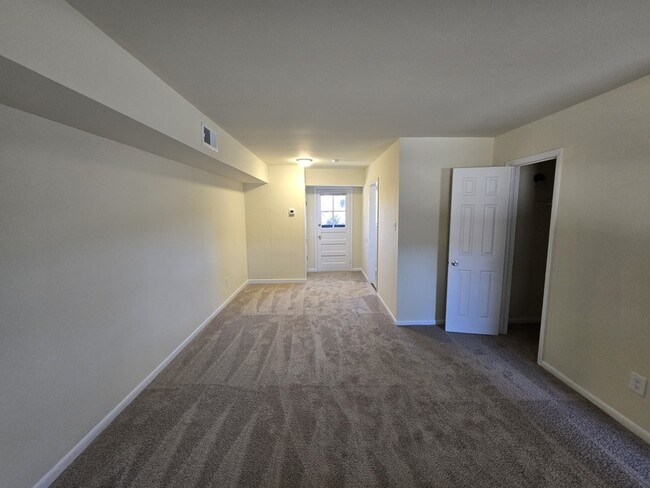 Photo - 5200 Collindale Rd